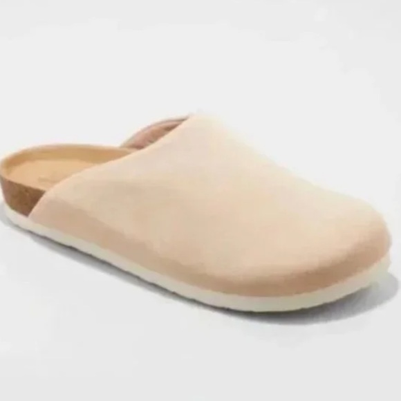 Universal Thread Shoes - Tan Slip On Closed Toe Mules